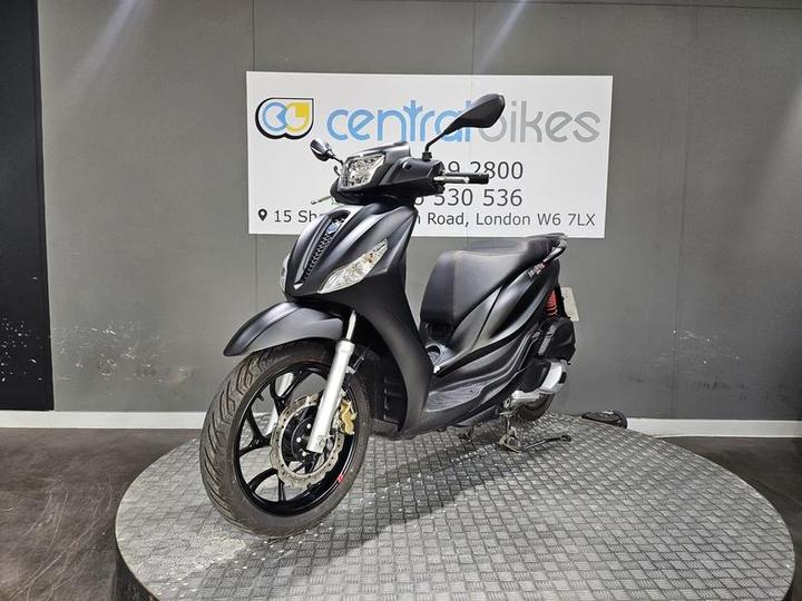 Piaggio Medley 125 125 S CVT Euro 5 2023 Black 21