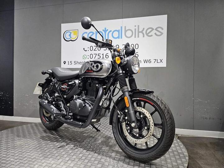 Royal Enfield Hunter 350 2024 Dapper Grey 21