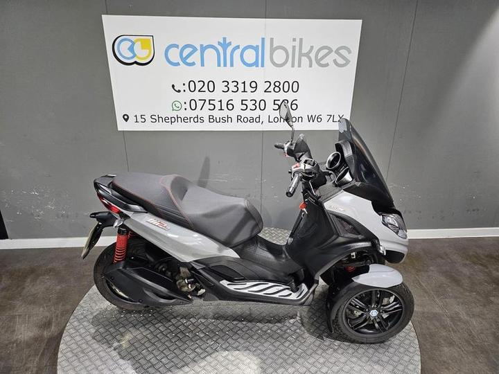 Piaggio MP3 300 300 HPE Sport CVT Euro 5 2021 Grey 7