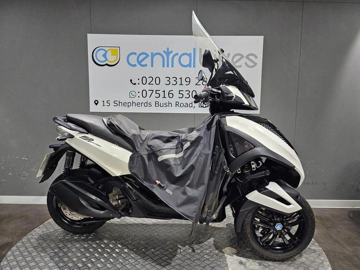 Piaggio MP3 300 Yourban Sport 2019 White