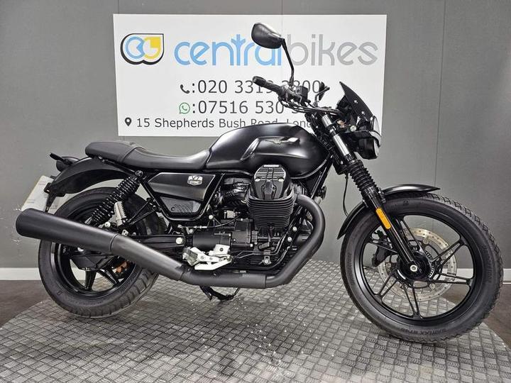 Moto Guzzi V7 850 Stone ABS 2021 Black