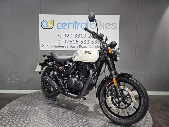 Royal Enfield Hunter 350 2023 White 8