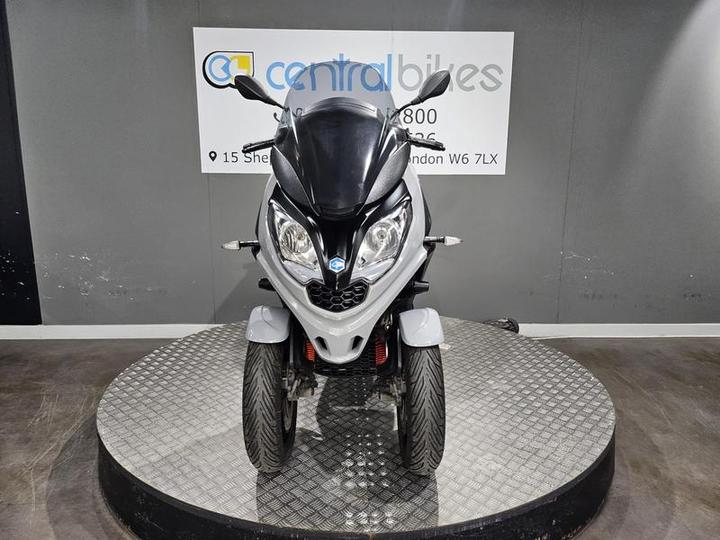 Piaggio MP3 300 300 HPE Sport CVT Euro 5 2021 Grey 26