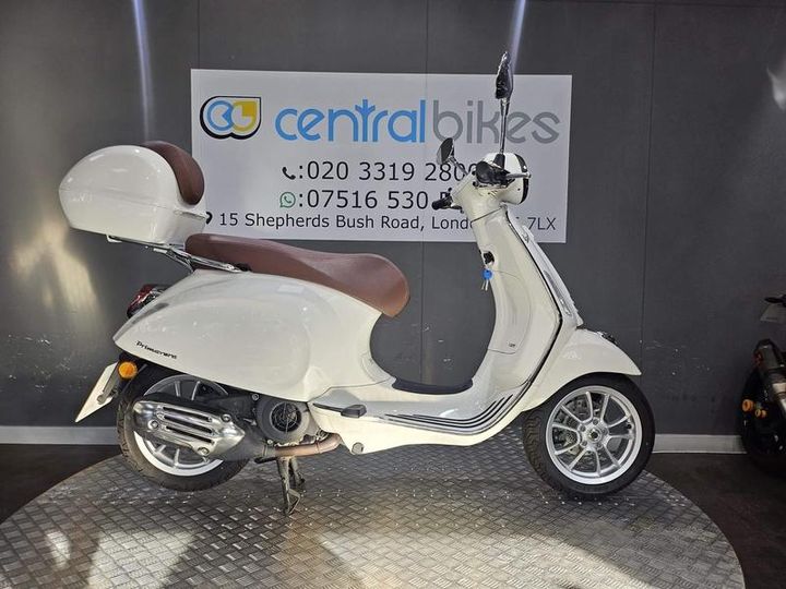 Piaggio Vespa Primavera 125 ABS 2022 White 1