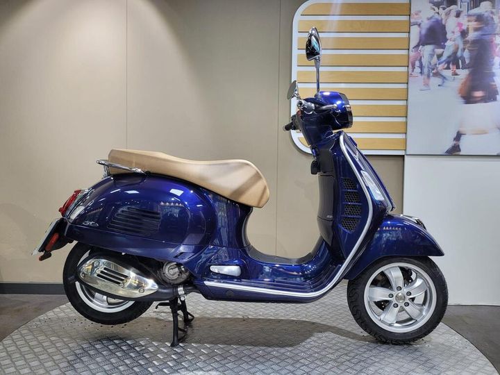 Vespa GTS 300 2022