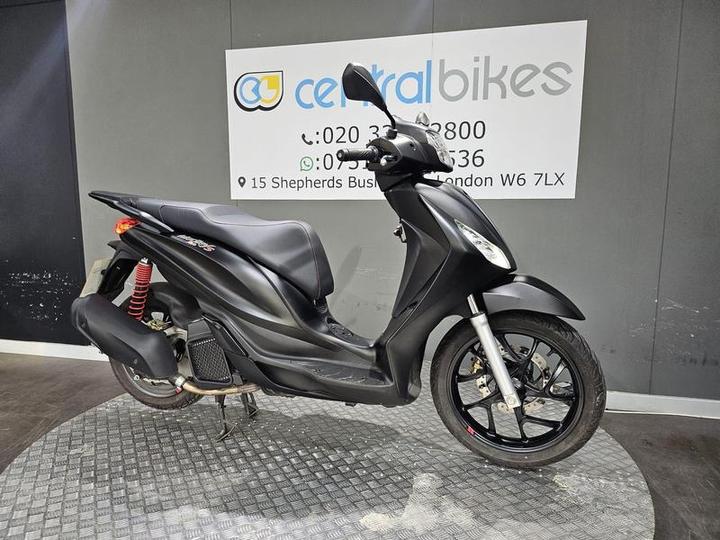 Piaggio Medley 125 125 S CVT Euro 5 2023 Black 3