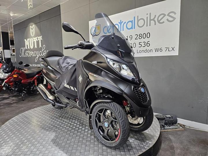 Piaggio MP3 500 Sport Advanced HPE 2020 Black 4