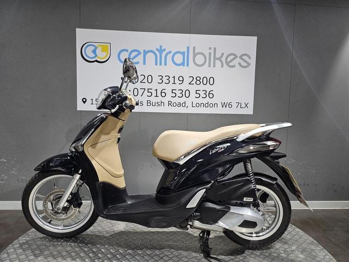 Piaggio Liberty 125 125 CVT Euro 4 2020 Black 17