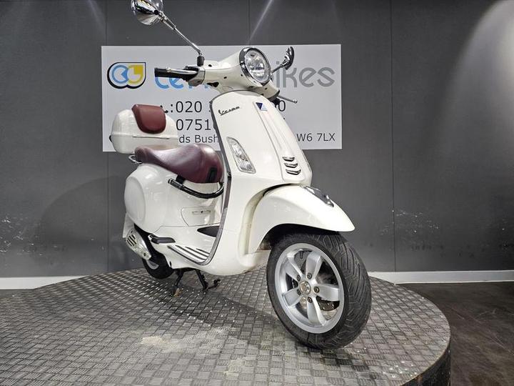 Piaggio Vespa Primavera 50 50 2T CVT 2016 White 33