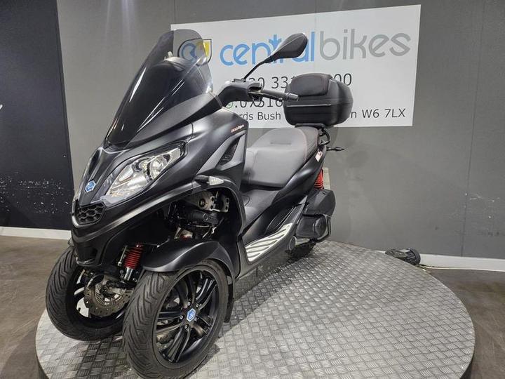 Piaggio MP3 300 300 HPE Sport CVT Euro 5 2021 Black 23