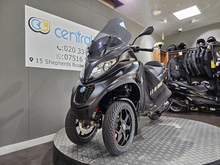 Piaggio MP3 500 Sport Advanced HPE 2020 Black 21