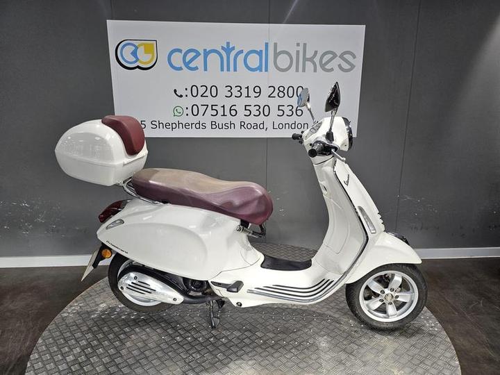 Piaggio Vespa Primavera 50 50 2T CVT 2016 White 13