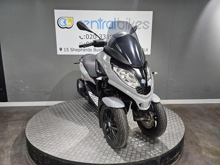 Piaggio MP3 300 300 HPE Sport CVT Euro 5 2021 Grey 24