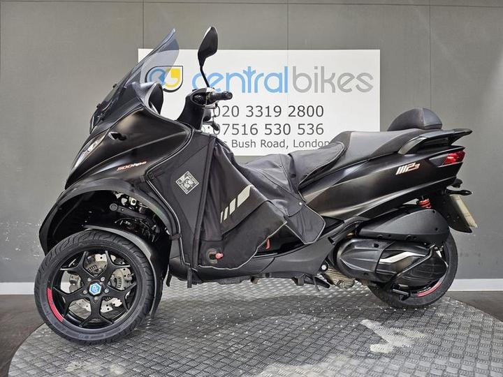 Piaggio MP3 500 Sport Advanced HPE 2020 Black 16