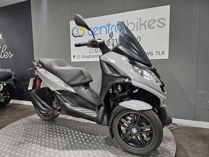 Piaggio MP3 300 300 HPE Sport CVT Euro 5 2021 Grey 3