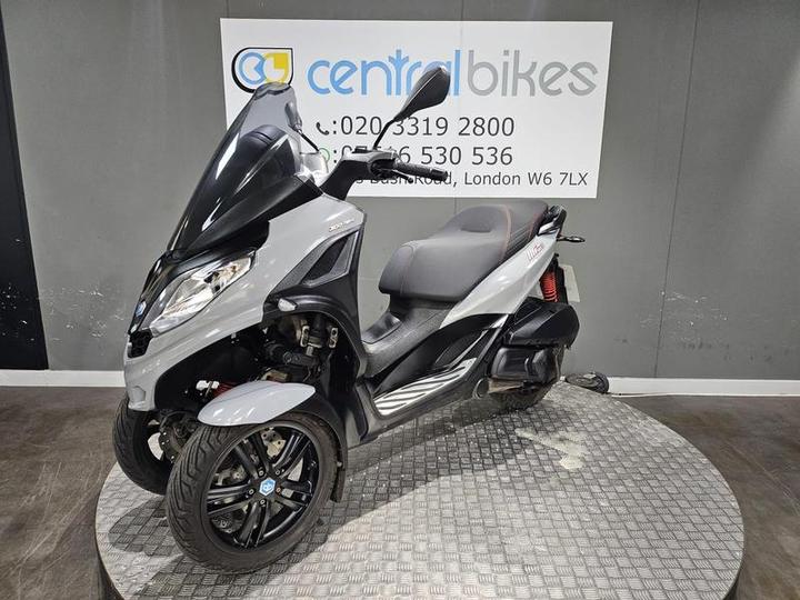 Piaggio MP3 300 300 HPE Sport CVT Euro 5 2021 Grey 23