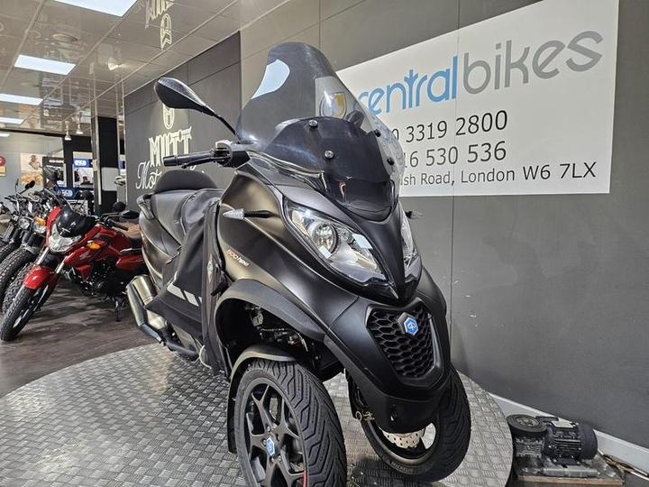 Piaggio MP3 500 Sport Advanced HPE 2020 Black 3