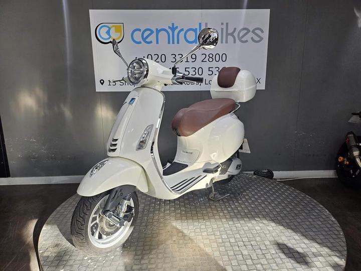 Piaggio Vespa Primavera 125 ABS 2022 White 22