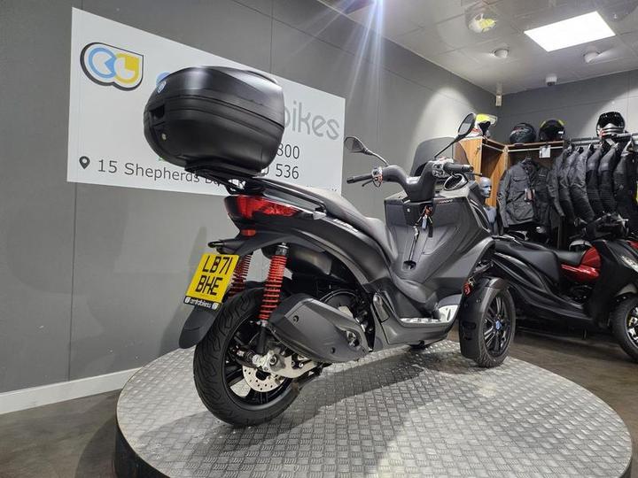 Piaggio MP3 300 300 HPE Sport CVT Euro 5 2021 Black 12