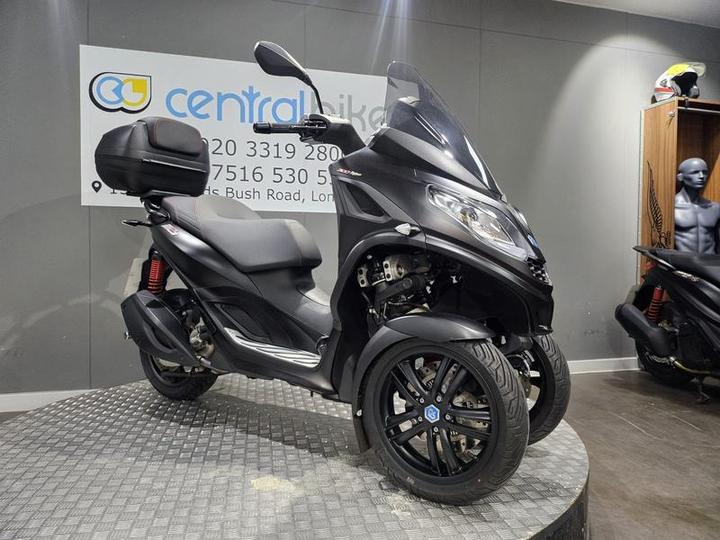 Piaggio MP3 300 300 HPE Sport CVT Euro 5 2021 Black 29