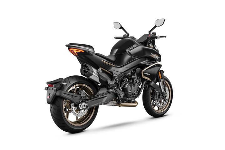 CFMoto 800NK Advanced