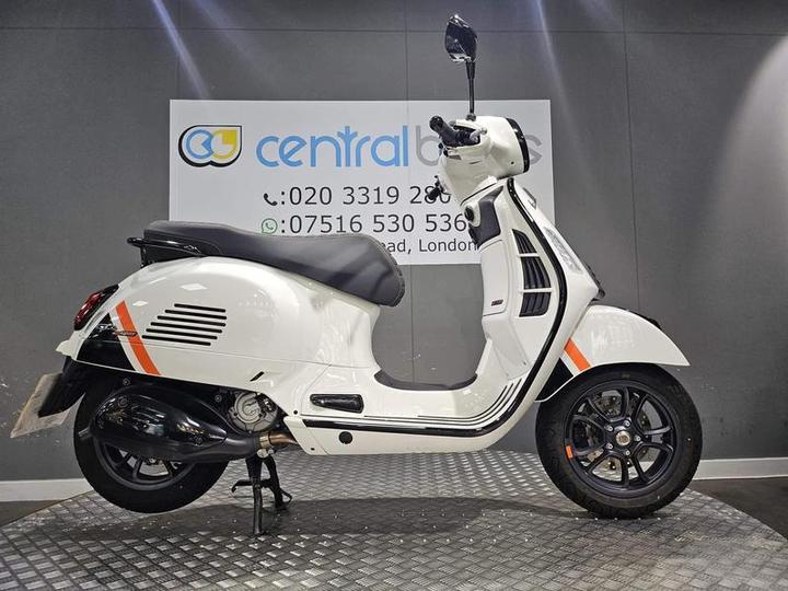 Piaggio Vespa GTS 300 HPE Supersport ABS E5 2024 White