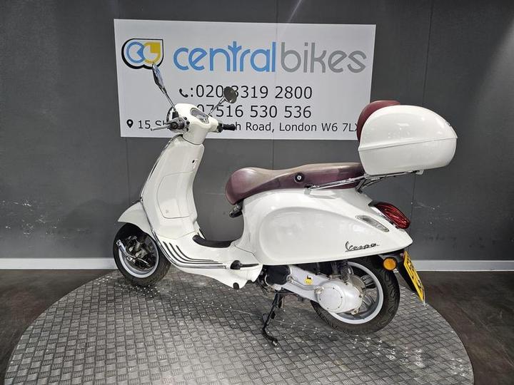 Piaggio Vespa Primavera 50 50 2T CVT 2016 White 26